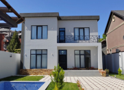 Satılır 5 otaqlı 220 m2 həyət evi Buzovna