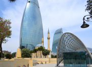 Satılır 3 otaqlı 85 m2 yeni tikili Axundov bağı