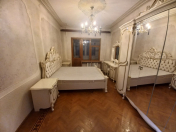 İcarəyə verilir 4 otaqlı 105 m2 köhnə tikili Nəsimi m.