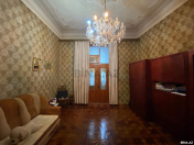 Satılır 3 otaqlı 110 m2 köhnə tikili Axundov bağı