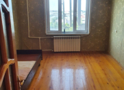 Satılır 4 otaqlı 110 m2 köhnə tikili Yeni Yasamal