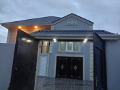 Satılır 3 otaqlı 1500 m2 həyət evi Binə