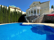 İcarəyə verilir 6 otaqlı 400 m2 bağ evi Novxanı