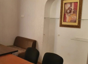 İcarəyə verilir 1 otaqlı 20 m2 ofis Nizami m.