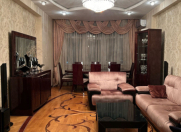 Satılır 4 otaqlı 130 m2 yeni tikili Memar Əcəmi m.