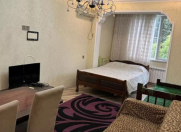 İcarəyə verilir 1 otaqlı 40 m2 köhnə tikili 4 mkr