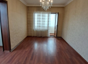 Satılır 2 otaqlı 43 m2 köhnə tikili Memar Əcəmi m.