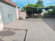 Satılır 8 otaqlı 140 m2 həyət evi Bülbülə