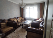 İcarəyə verilir 3 otaqlı 90 m2 köhnə tikili 8 Noyabr m.