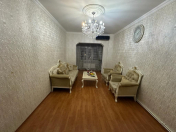 Satılır 3 otaqlı 90 m2 köhnə tikili 8 mkr