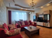 İcarəyə verilir 4 otaqlı 120 m2 köhnə tikili Şah İsmayıl Xətai m.