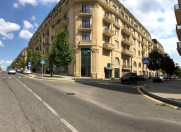 Satılır 2 otaqlı 127 m2 obyekt Ağ şəhər