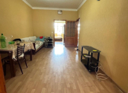 İcarəyə verilir 4 otaqlı 100 m2 köhnə tikili Memar Əcəmi m.