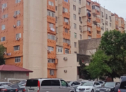 Satılır 2 otaqlı 70 m2 köhnə tikili 8 mkr