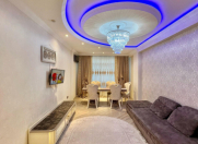 Satılır 3 otaqlı 132 m2 yeni tikili İnşaatçılar m.