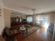 Satılır 4 otaqlı 130 m2 köhnə tikili Nəsimi m.