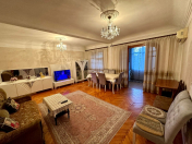 Satılır 4 otaqlı 112 m2 köhnə tikili Nizami r.