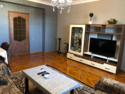 Satılır 3 otaqlı 140 m2 yeni tikili Nizami m.