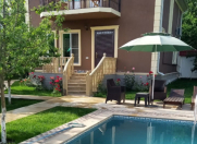 İcarəyə verilir 5 otaqlı 130 m2 bağ evi Qəbələ