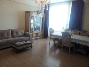 Satılır 3 otaqlı 150 m2 yeni tikili Elmlər Akademiyası m.