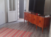 Satılır 2 otaqlı 45 m2 köhnə tikili Qaraçuxur