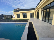 Satılır 4 otaqlı 190 m2 bağ evi Şüvəlan Park ticarət mərkəzi