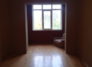 Satılır 3 otaqlı 80 m2 köhnə tikili 7 mkr