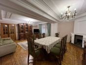 İcarəyə verilir 4 otaqlı 130 m2 köhnə tikili Nizami r.