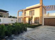 Satılır 5 otaqlı 280 m2 bağ evi Şüvəlan