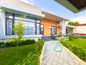 Satılır 5 otaqlı 240 m2 həyət evi Mərdəkan