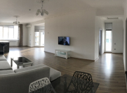 İcarəyə verilir 3 otaqlı 135 m2 yeni tikili Azərbaycan Dillər Universiteti