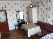 Satılır 1 otaqlı 40 m2 köhnə tikili Gənclik m.