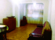 Satılır 3 otaqlı 100 m2 köhnə tikili 9 mkr