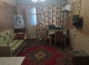 Satılır 2 otaqlı 50 m2 köhnə tikili Gənclik m.