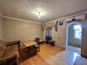 Satılır 3 otaqlı 70 m2 həyət evi Fairmont otel