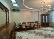 Satılır 3 otaqlı 132 m2 yeni tikili Memar Əcəmi m.