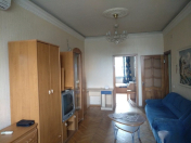 Satılır 3 otaqlı 70 m2 köhnə tikili Nəsimi r.