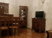 Satılır 3 otaqlı 75 m2 köhnə tikili Nizami m.