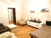 Satılır 3 otaqlı 70 m2 köhnə tikili 28 May m.