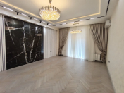 Satılır 4 otaqlı 174 m2 yeni tikili Ağ şəhər