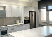 Satılır 5 otaqlı 190 m2 yeni tikili Bayıl