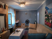 Satılır 1 otaqlı 35 m2 köhnə tikili İnşaatçılar m.