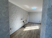 Satılır 2 otaqlı 77 m2 köhnə tikili Qara Qarayev m.