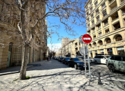 Satılır 2 otaqlı 65 m2 köhnə tikili Heydər Əliyev Mərkəzi