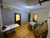 İcarəyə verilir 2 otaqlı 52 m2 köhnə tikili 3 mkr