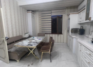 Satılır 8 otaqlı 350 m2 yeni tikili Park Bulvar