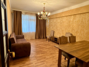 İcarəyə verilir 2 otaqlı 70 m2 köhnə tikili Gənclik m.