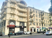 Satılır 3 otaqlı 110 m2 köhnə tikili Tibb Universiteti