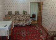 Satılır 4 otaqlı 110 m2 köhnə tikili Xalqlar Dostluğu m.