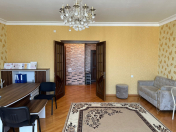 İcarəyə verilir 3 otaqlı 125 m2 yeni tikili Tibb Universiteti